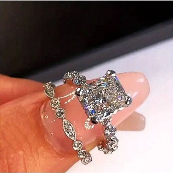 Delicate 2pcs/set Rings Square Cut Shiny Zircon Rings For Women Bridal Wedding R - Picture 1 of 4